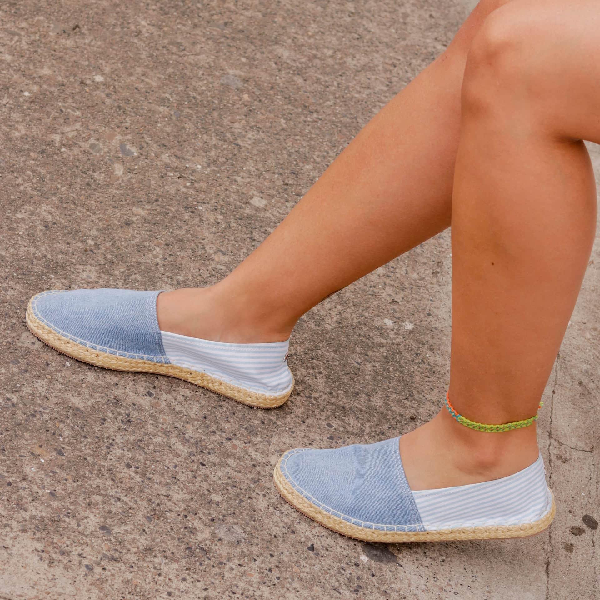 Corocoras alpargatas linea: Amanecer mujer - marca numero uno de alpargatas en Colombia, producto hecho en Cúcuta.